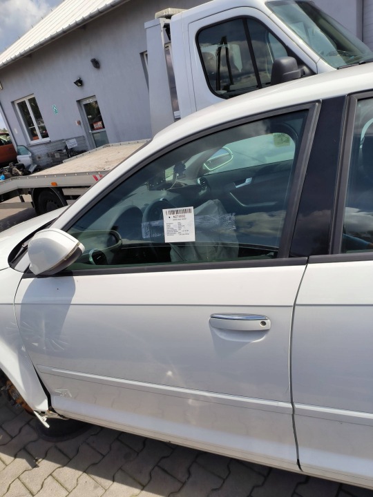 dvere Ľavé predok LY9C AUDI A3 8P LIFT