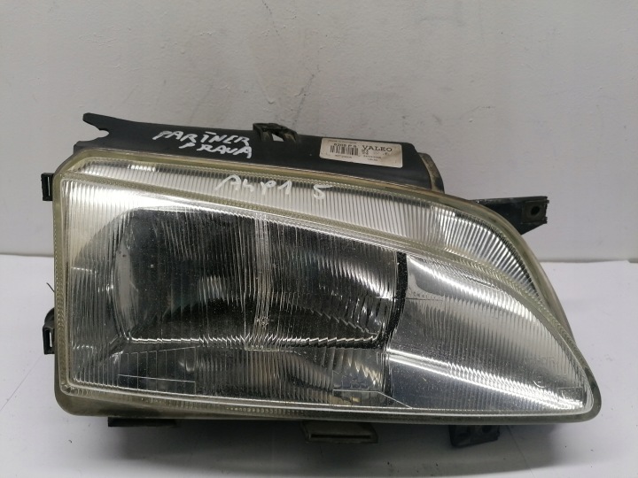 REFLEKTOR right PEUGEOT PARTNER 6205P8 OE