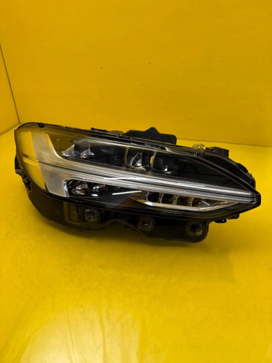 Feux phare Droit Volvo S90 V90 Full Led 31655187