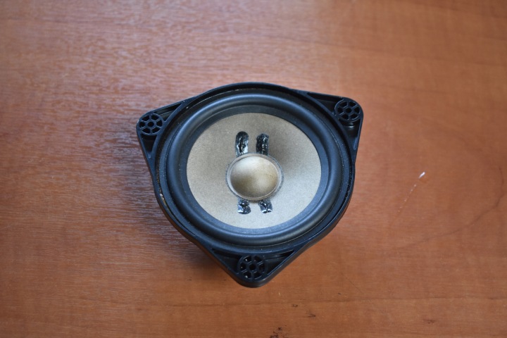 IDEALNY speaker MERCEDES W190 1 9