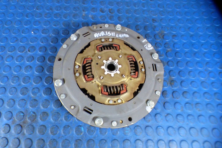 Toyota Auris II 1.8 HYBRYDA clutch 8C092815