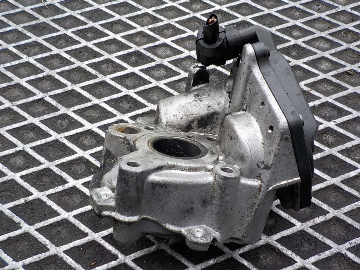 EGR valve MERCEDES W212 2.2 CDI A6511400460 A2C53418577