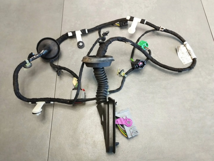 Opel Astra K kombi Câblage Portière Droit Arrière 39015035