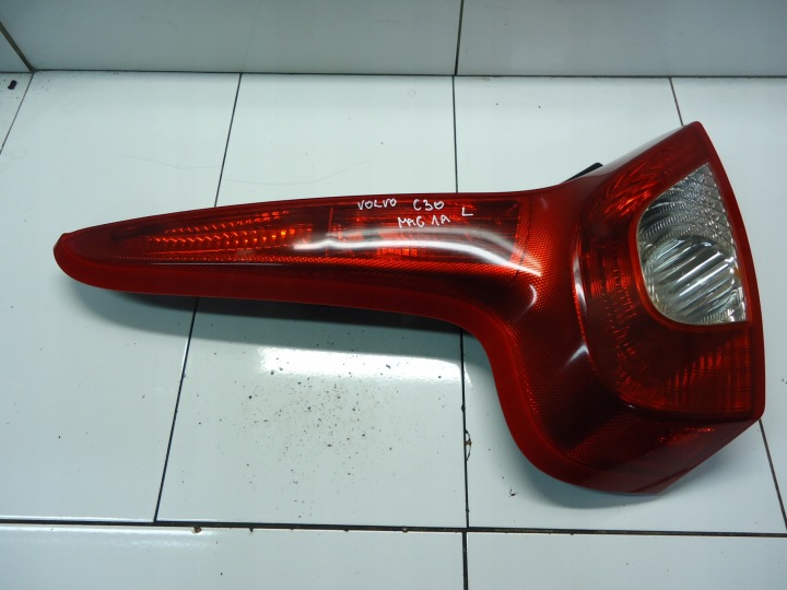 VOLVO C30 light left rear part 1090028