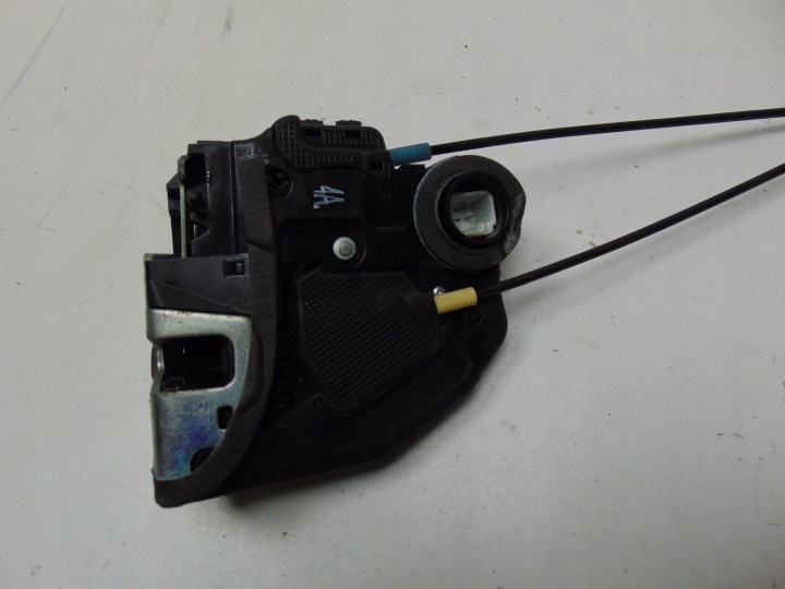 TOYOTA VERSO DOOR RIGHTS BACK 4PIN 9