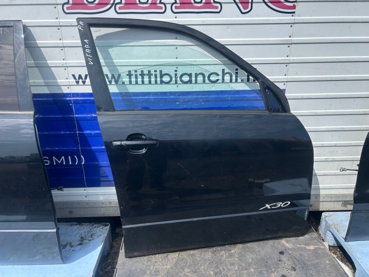 SUZUKI GRAND VITARA II LIFT dveře pravý předek