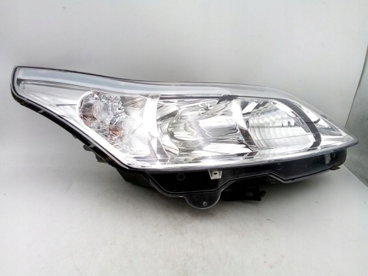 Citroen C4 und 1 Licht rechts vorne vorne EU 89902333