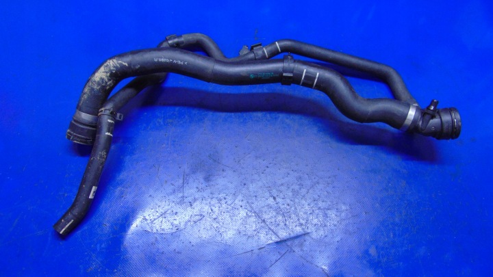 rohr Schlauch des Wassers BMW F30 F31 LIFT 10-18 ROK