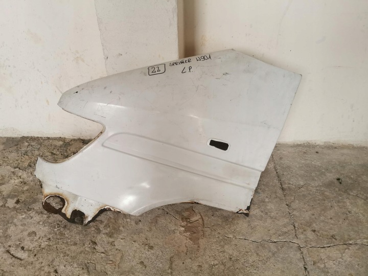 fender left front MERCEDES SPRINTER W901 95-00