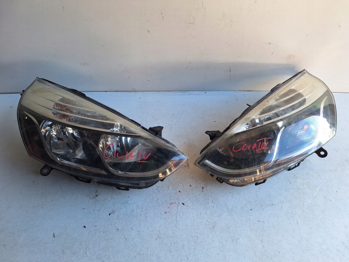 RENAULT CLIO IV 12-17 light right UK
