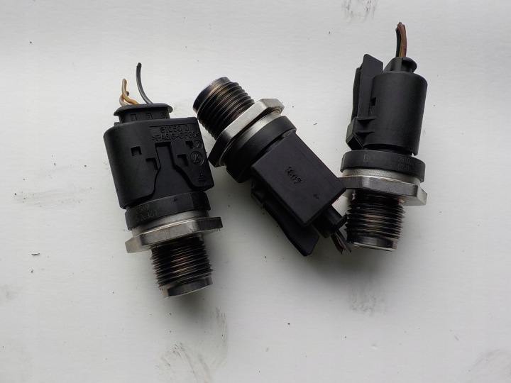 BMW 3 (E90) 2.0 D Capteur Pression Carburant 0281002869