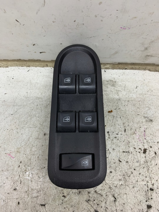 PANEL Pulsante Controllo VETRO finestrino 809606004R DACIA DUSTER e LIFT(2013-2017)