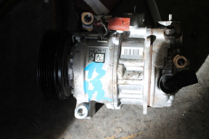 1342. air conditioning compressor AUDI 3Q0816803D