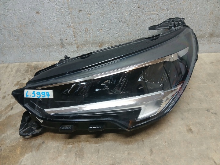 Licht vorne links OPEL CORSA F FULL LED 39162653