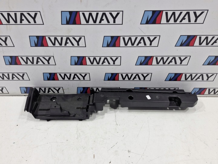 BMW G21 kryt kufru pravá 7450722