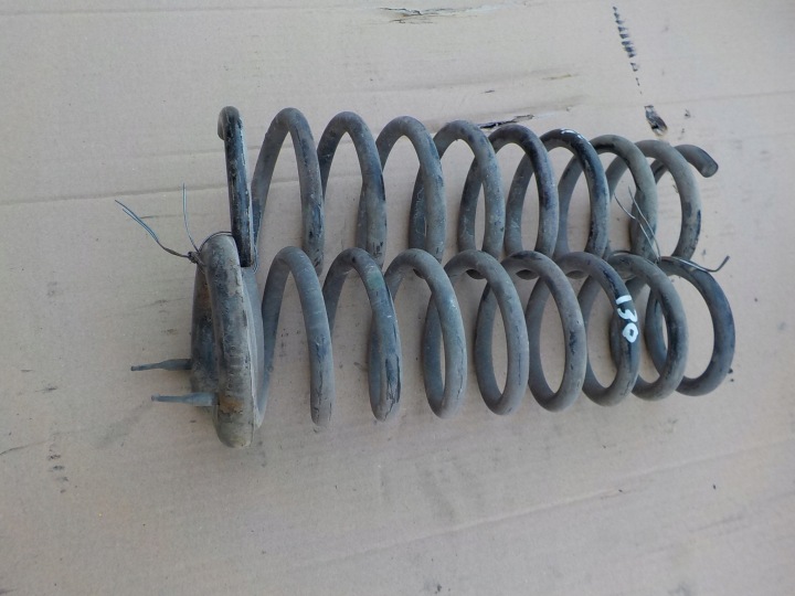Ressort Arrière komplet hyundai i30 et HB 2010r