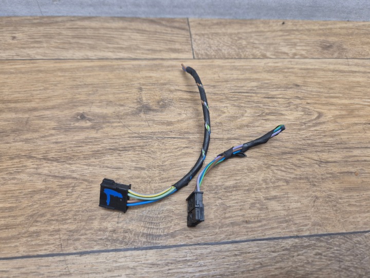 BMW 6 F06 F12 F13 KOSTKA lights to the bonnet left right bundle connecting spoiler 6909052