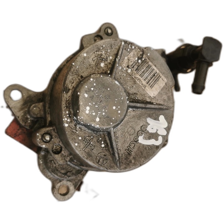 NISSAN X-TRAIL II T31 2.0 DCI Pompe VACUM 472458A
