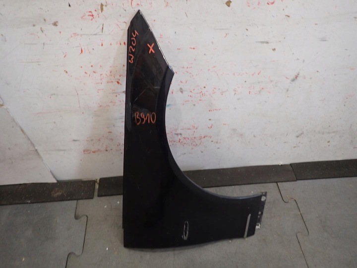 fender front front right MERCEDES C-class W204 2007-2014