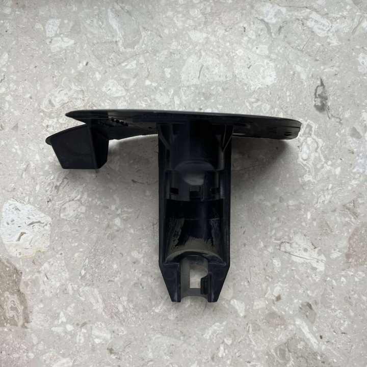 VOLVO XC60 II LIFT Gauche Poignée Support plaque Lave phare Feux phare 32234938
