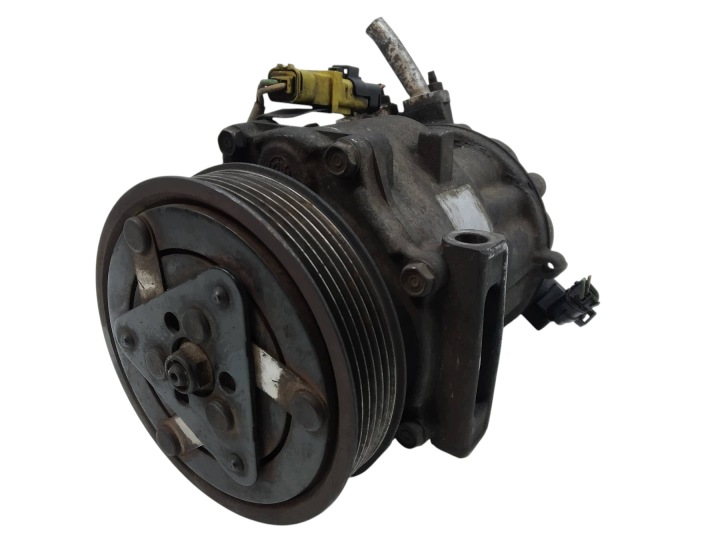compressor of the air conditioning 1.6 HDI Peugeot 407 and (2004-2010)
