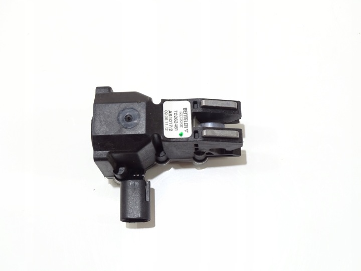 NABOJ PIROTECHNICZNY ZAGLOWKA BMW E88 OE 70262481
