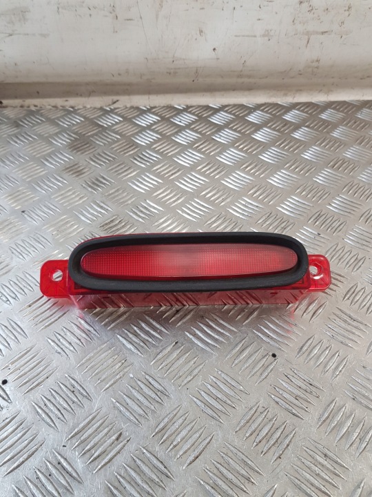 TRZECIE Fény STOPU P3067 MAZDA 3 I SEDAN 05R