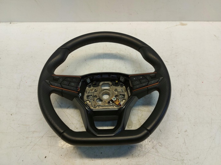 CUPRA FORMENTOR 5FF volante multimedialna
