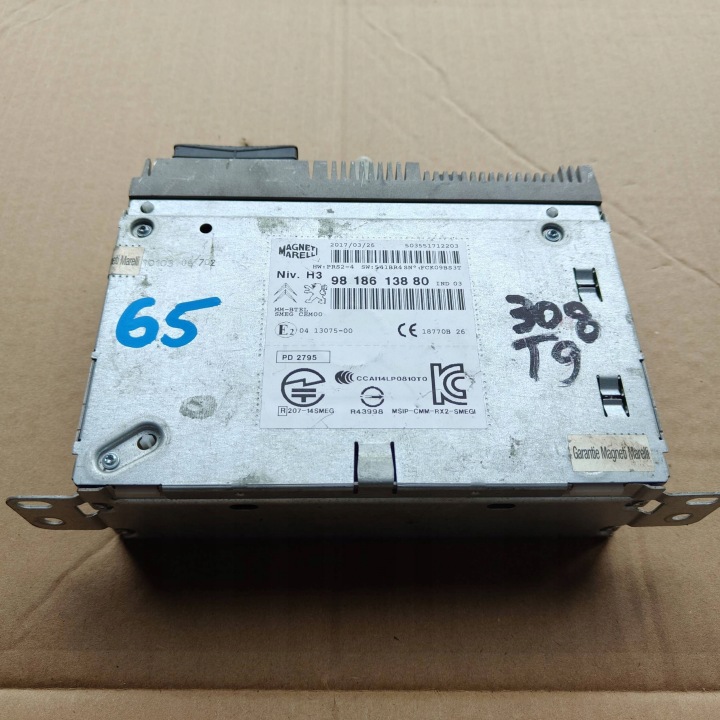 Stacja multimedialna Citroen C4 Cactus 9818613880