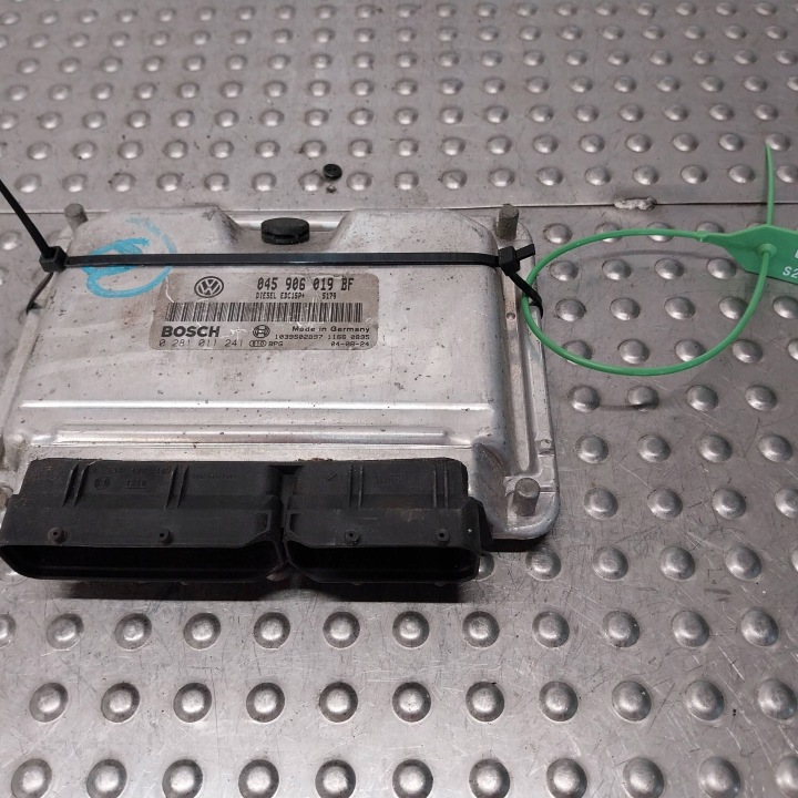 Computer Bedienteil DES MOTORS 045906019BF 0281011241 VW POLO IV 9N 1.4 TDI