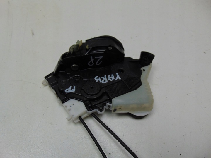 TOYOTA YARIS II 06-12 5D 2 PINA 8