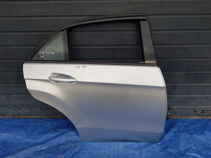 ajtó jobb far MERCEDES W212 SEDAN C775 775