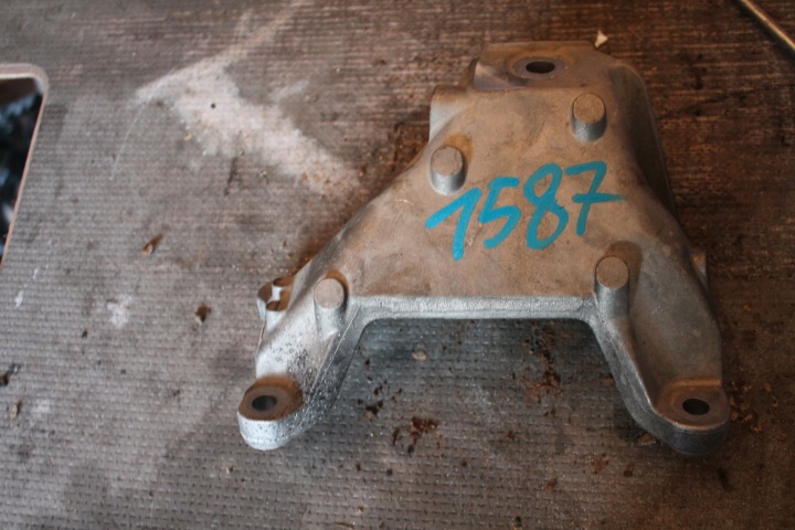 1587. supporto Supporto motore staffa fissaggio BMW 6884474