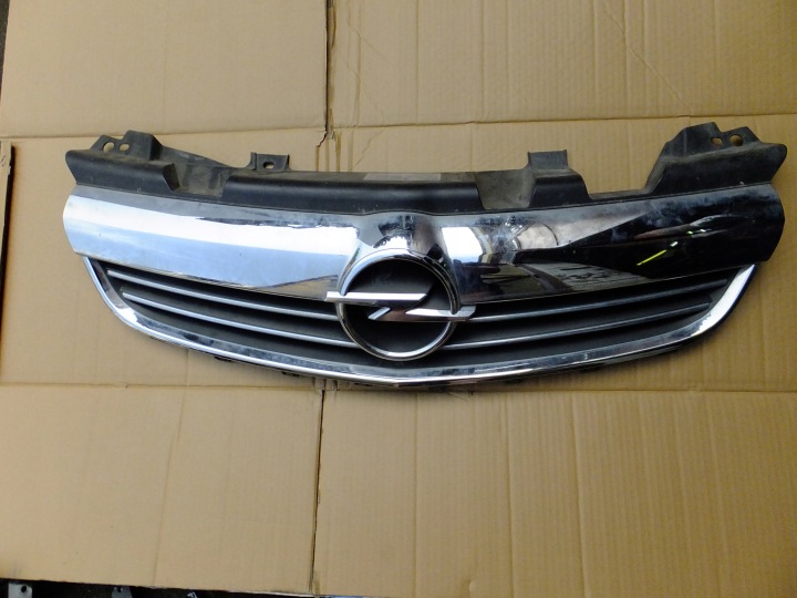 front PREKLADgrill opel zafira b 2006r 13247327