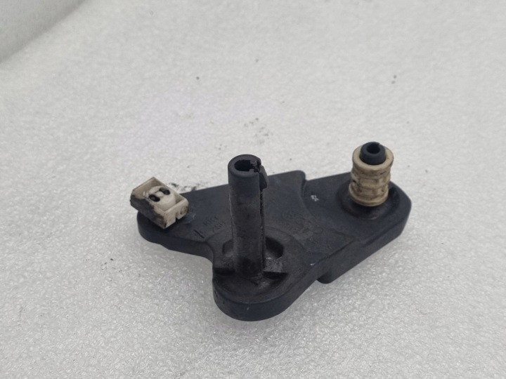 ručica Zwrotna mjenjača šalteblo VW Skoda Seat Audi 1K0711202H 1K0711203E