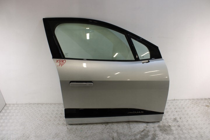 dvere pravý predok pravé predné kompletné JAGUAR a-PACE X590 EV400
