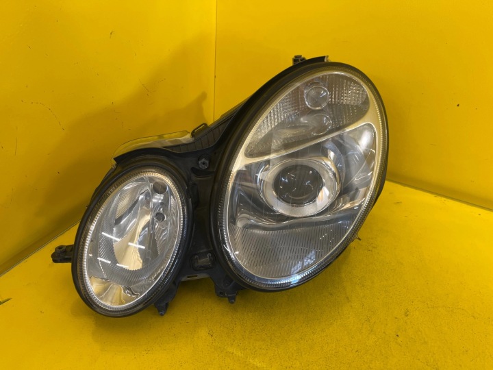 LIGHT LEFT MERCEDES E W211 02-09 XENON A2118201661