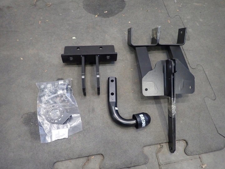 GANCIO TRAINO TOYOTA LAND CRUISER 150 2009