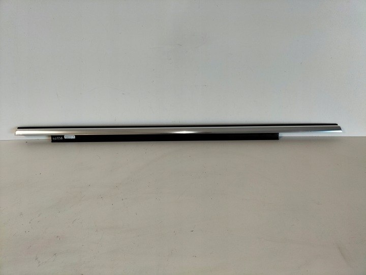 moulding dust door tylnych rear part left AUDI Q5 8R 09-16