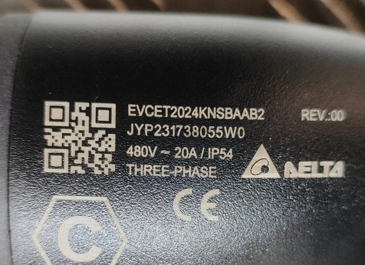 BMW IX3 (G08) Code postal 27421764 210kw 2023 9
