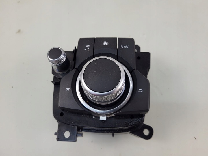MAZDA 6 III GL GJ II LIFT KOMBI control panel RADIEM RADIA POKRETLO 18r