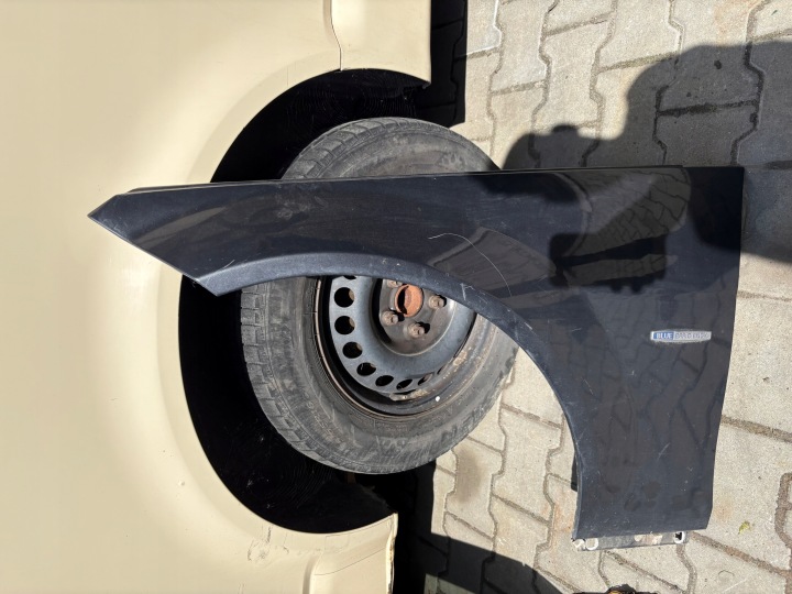 Aile Gauche Avant MERCEDES W204 LIFT PRZEDLIFT C755 755