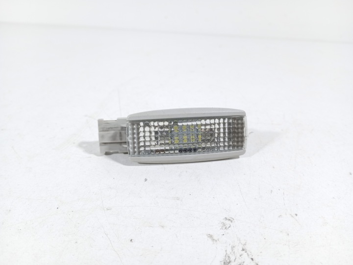 VW PASSAT B5 00-05 OSWIETLENIE cabina FANALE FARO interno OE 3B947113