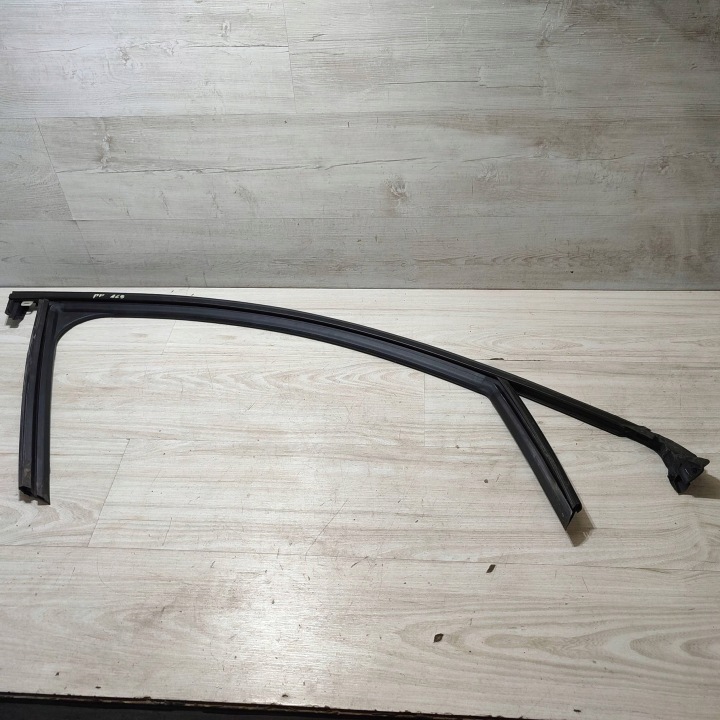 Dichtsatz Fenster Tür przednich vorne Seite rechts Opel Corsa F 9823226580