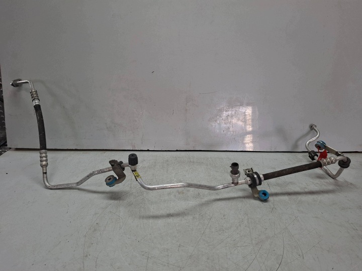 Conduit pieces tuyaux Climatisateur air conditionné 51883154A FIAT 500L 1.3 MJET 2012