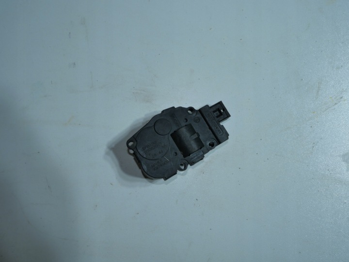 Moteur actionneur chauffage climatisation AUDI A4 B8 A5 8T Q5 K9749007