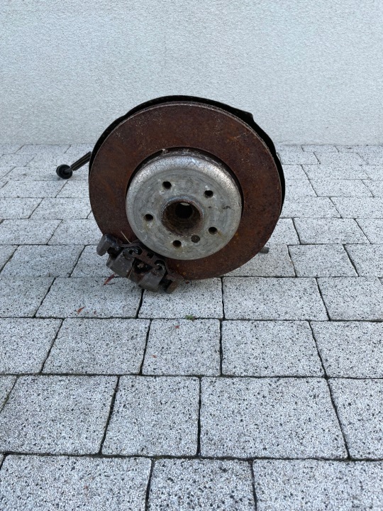 BMW 7 F01 F02 glavčina igle desna stražnji dio 6797448