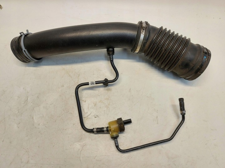 Audi RSQ3 Q3 83A 2022r tubo Tubazione radiatore intercooler 07K129665F