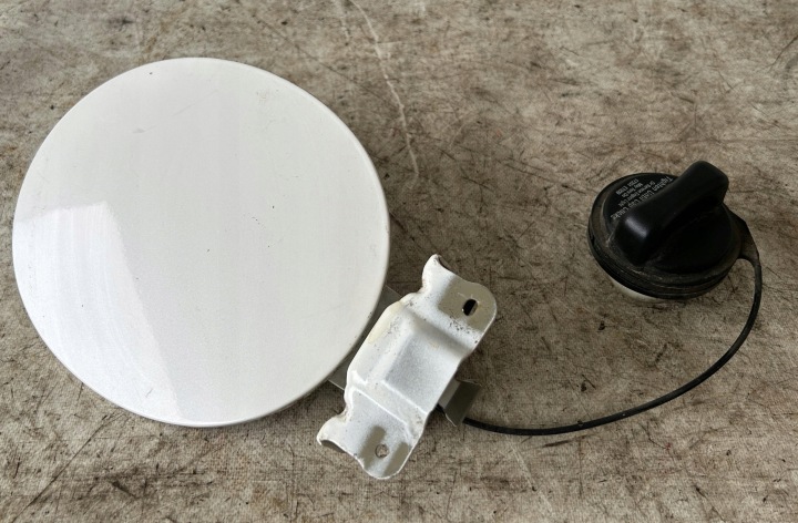 KLAPKA DECKEL Tankklappe des Kraftstoffsbehälters NISSAN MAXIMA A35 09