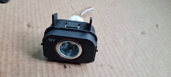 S5 8T LIFT A5 adapter ZAPALNICZKI 12V 8K0919565 A4 B8 S4 Q5 8R